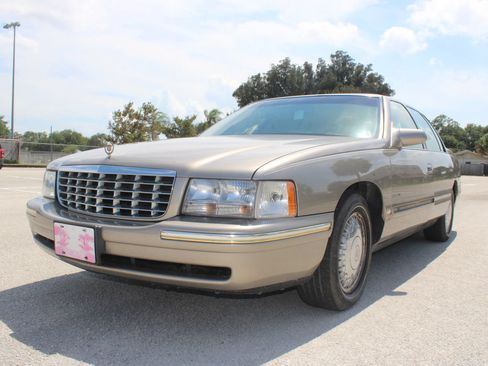 Used 1999 Cadillac De Ville D'Elegance FWD image 3
