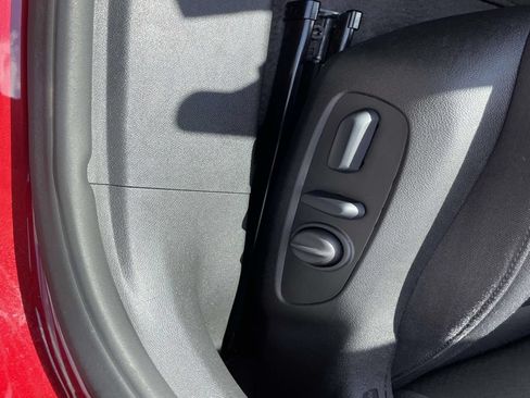 Used 2025 Chevrolet Malibu LT FWD image 17