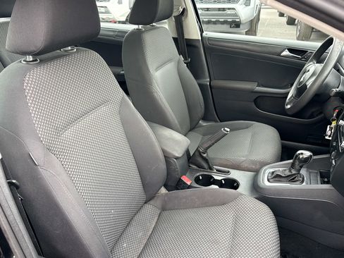 Used 2012 Volkswagen Jetta S image 17