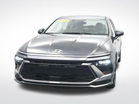 Used 2025 Hyundai Sonata SEL FWD image 2