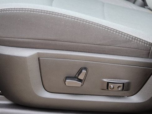 Used 2024 RAM 2500 Big Horn w/ Bed Utility Group image 23