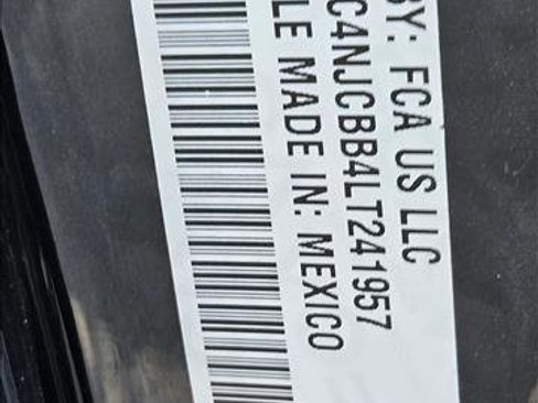 Used 2020 Jeep Compass Latitude image 19