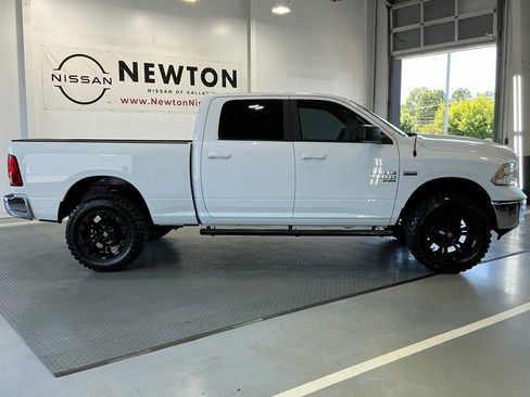 Used 2019 RAM 1500 Classic SLT AWD/4WD image 22