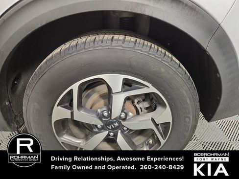Certified 2022 Kia Sportage LX image 12