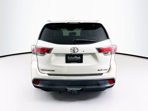 Used 2016 Toyota Highlander XLE AWD/4WD image 7