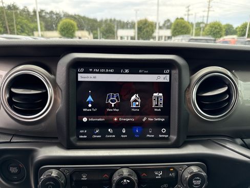 Used 2020 Jeep Wrangler Unlimited Sahara AWD/4WD image 24