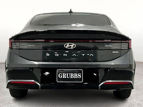 Certified 2025 Hyundai Sonata Limited image 6