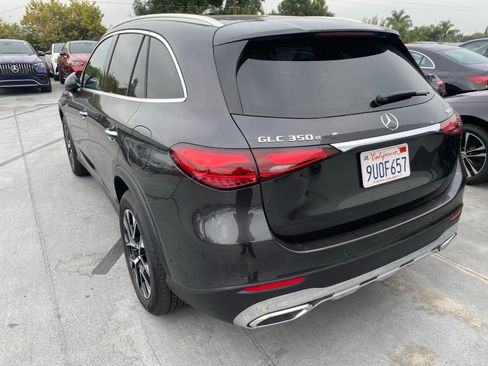 Used 2025 Mercedes-Benz GLC 350e 4MATIC image 4