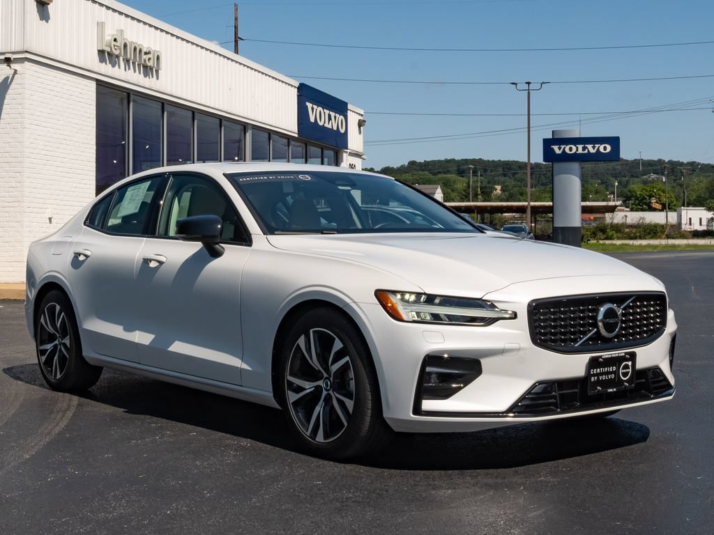 Certified 2025 Volvo S60 B5 Core AWD/4WD image 1