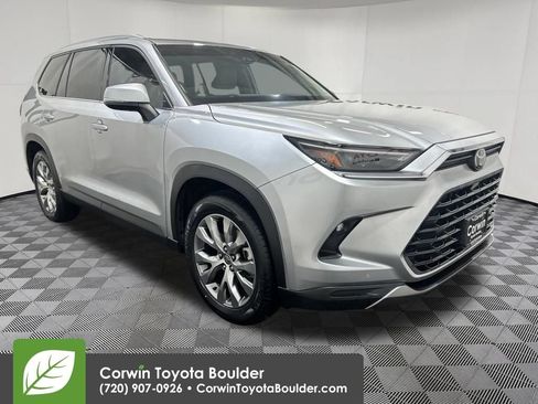 Used 2024 Toyota Grand Highlander AWD image 1