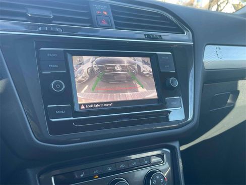 Used 2022 Volkswagen Tiguan S image 27