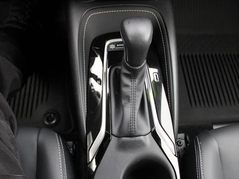 Used 2024 Toyota Corolla XSE image 21