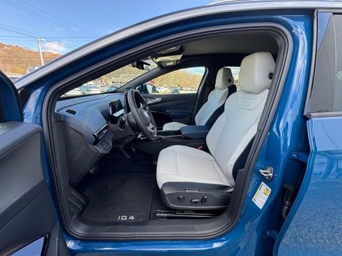 New 2025 Volkswagen ID.4 Pro S Plus image 27