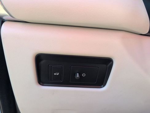 Used 2021 Jaguar F-PACE S image 20