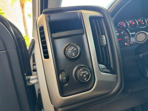 Used 2014 GMC Sierra 1500 SLE w/ SLE Value Package AWD/4WD image 17