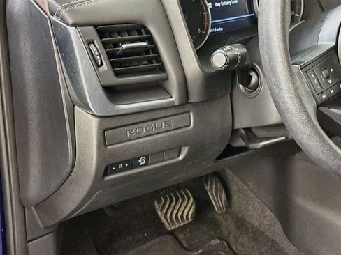 Used 2023 Nissan Rogue S AWD/4WD image 17