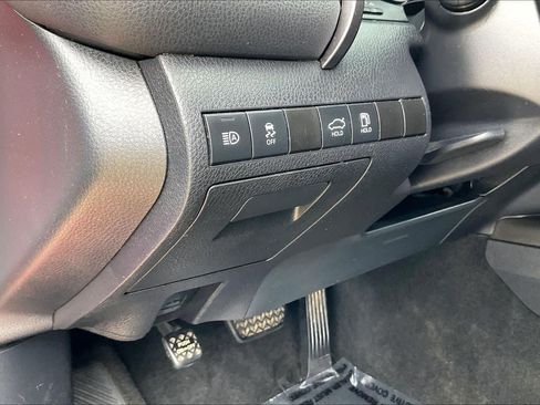 Used 2021 Toyota Camry SE image 27