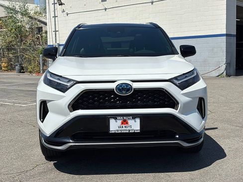 Used 2024 Toyota RAV4 XSE w/ Weather Package AWD/4WD image 8