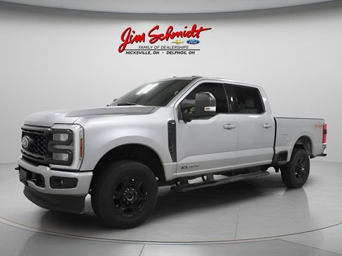 Used 2024 Ford F350 XLT w/ XLT Premium Package AWD/4WD image 2