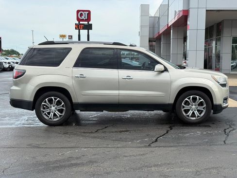 Used 2015 GMC Acadia SLT FWD image 2
