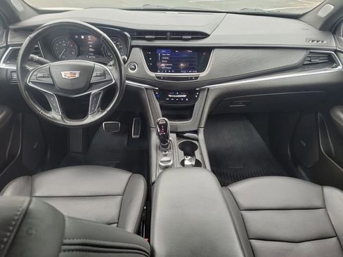 Used 2022 Cadillac XT5 Premium Luxury w/ Technology Package AWD/4WD image 8