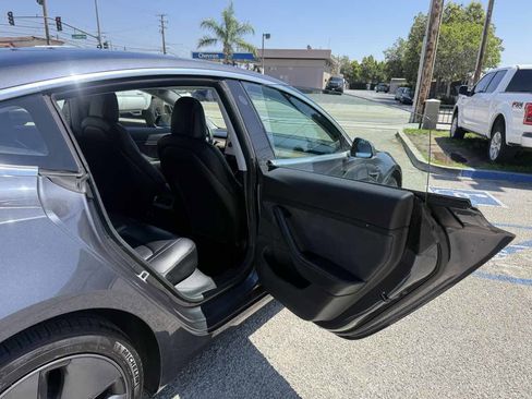 Used 2018 Tesla Model 3 Long Range AWD/4WD image 36