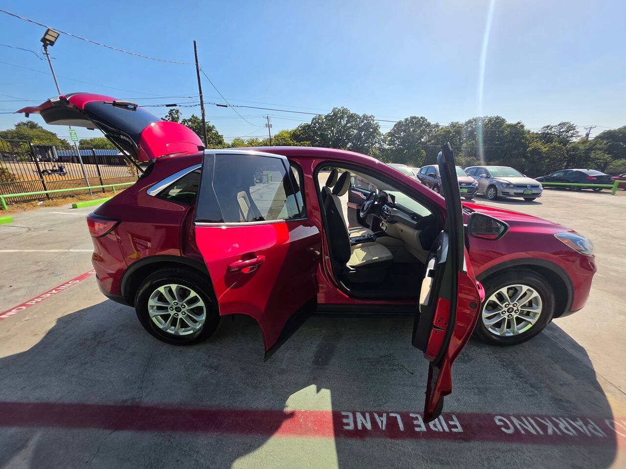 Used 2020 Ford Escape SE FWD image 31