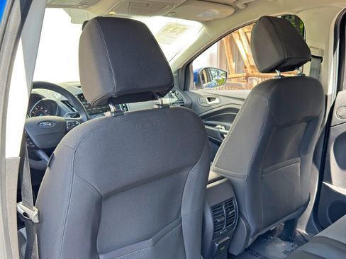 Used 2017 Ford Escape SE w/ Equipment Group 201A AWD/4WD image 27