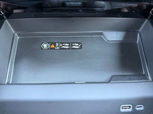 Certified 2026 Chevrolet Tahoe High Country AWD/4WD image 31