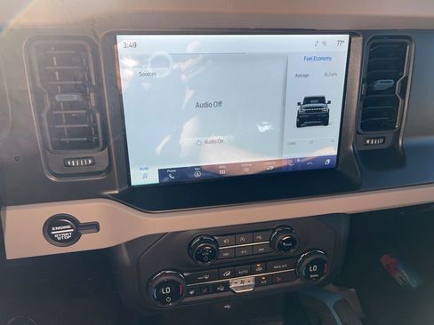 Used 2023 Ford Bronco Wildtrak image 12