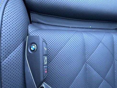 Used 2025 BMW X5 xDrive50e image 38