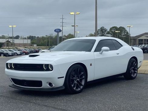 Used 2023 Dodge Challenger R/T Scat Pack w/ Plus Package image 5