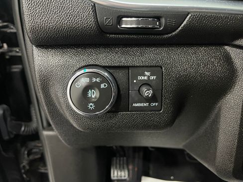 Used 2016 Chevrolet Traverse LT w/ Style and Technology Package FWD image 20