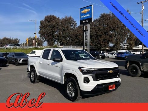 Used 2025 Chevrolet Colorado W/T w/ WT Convenience Package II image 2
