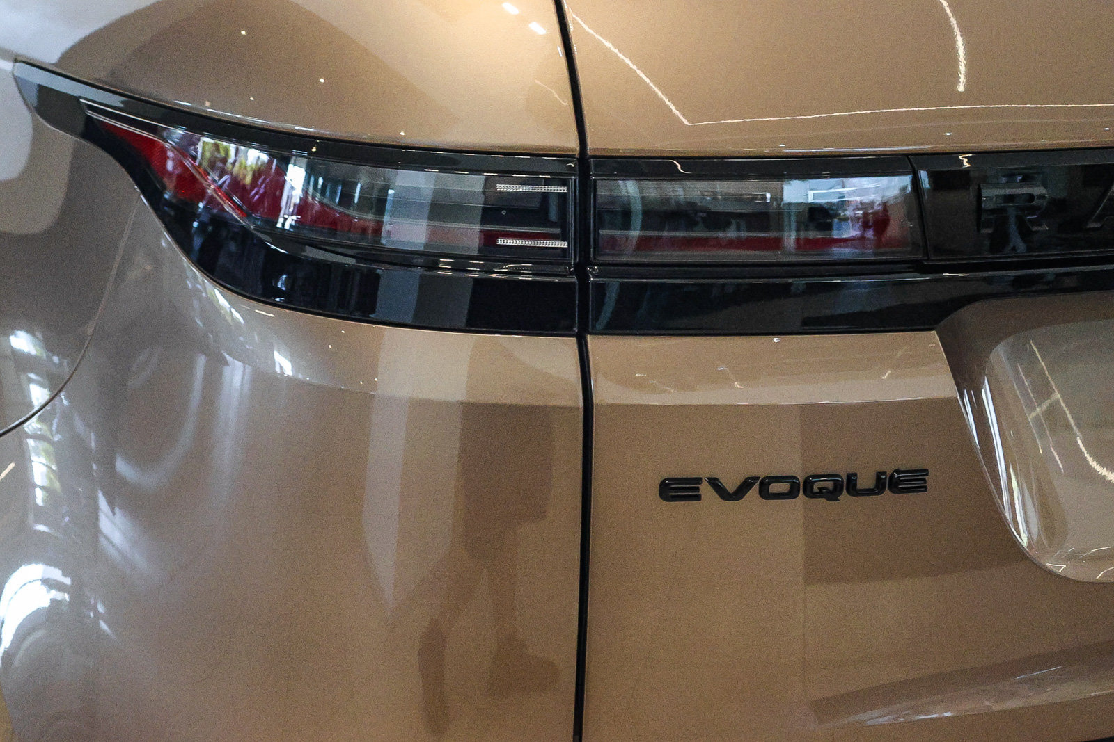 New 2026 Land Rover Range Rover Evoque S AWD/4WD image 10