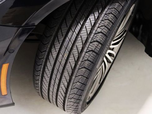 Used 2018 BMW M550i xDrive image 78