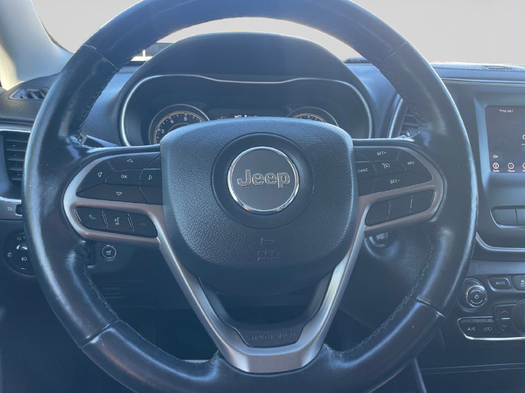 Certified 2020 Jeep Cherokee Latitude Plus w/ Comfort/Convenience Group AWD/4WD image 25