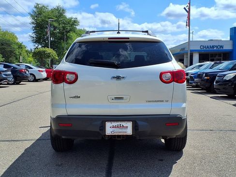 Used 2012 Chevrolet Traverse LT FWD image 5