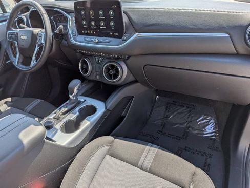 Used 2025 Chevrolet Blazer LT AWD/4WD image 32