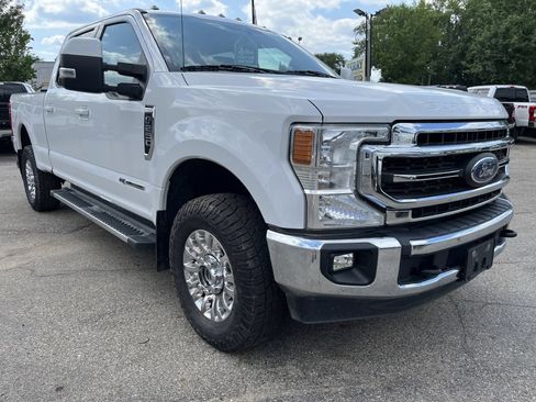 Used 2020 Ford F250 Lariat w/ Lariat Value Package AWD/4WD image 4