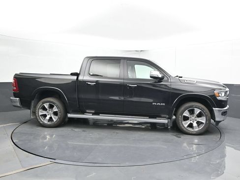 Used 2019 RAM 1500 Laramie AWD/4WD image 4