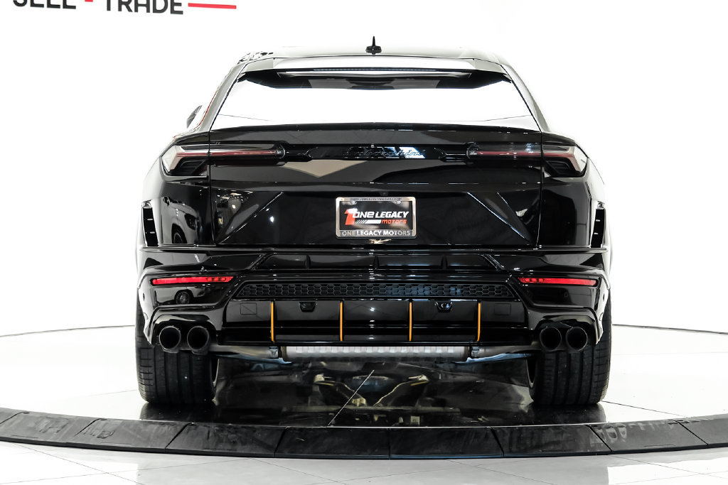 Used 2024 Lamborghini Urus S AWD/4WD image 11