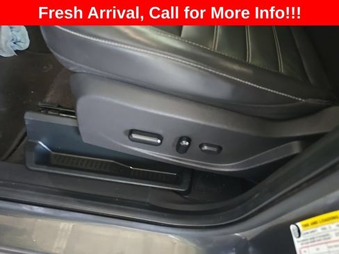 Used 2019 Ford Escape Titanium FWD image 10