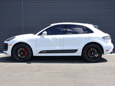 Certified 2022 Porsche Macan GTS AWD/4WD image 2