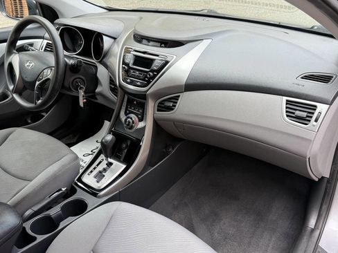 Used 2013 Hyundai Elantra GLS image 42