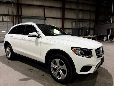 Used 2018 Mercedes-Benz GLC 300 image 2
