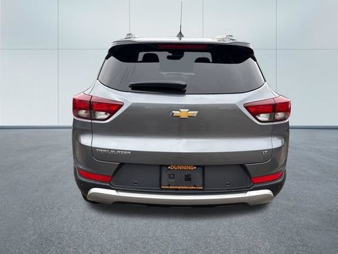 Used 2021 Chevrolet TrailBlazer LT FWD image 3