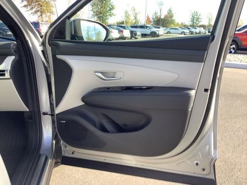 New 2025 Hyundai Tucson Limited image 19