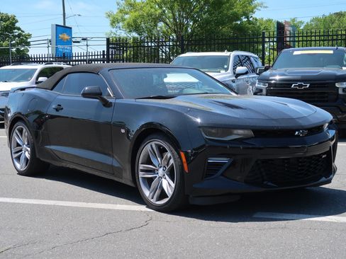 Used 2017 Chevrolet Camaro SS RWD image 13