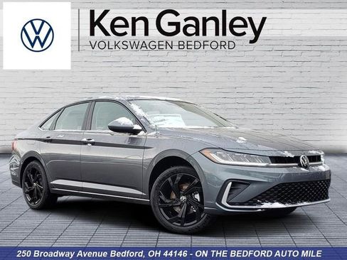 New 2026 Volkswagen Jetta SE image 1